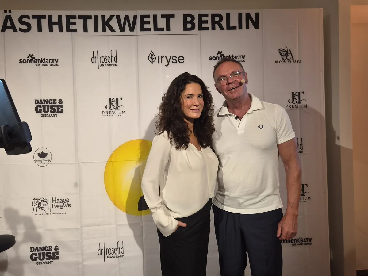 Mariella Ahrens und Dr. med. Karsten Lange beim Beauty-Event in der Ästhetikwelt Berlin