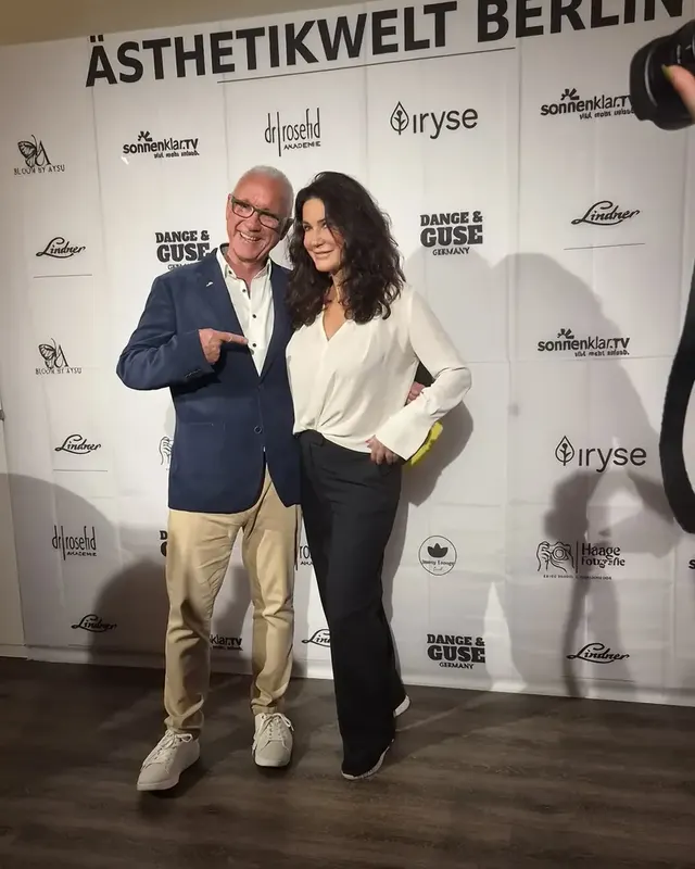 Ulf-Dieter Kunstmann und Mariella Ahrens beim Beauty-Event in der Ästhetikwelt Berlin